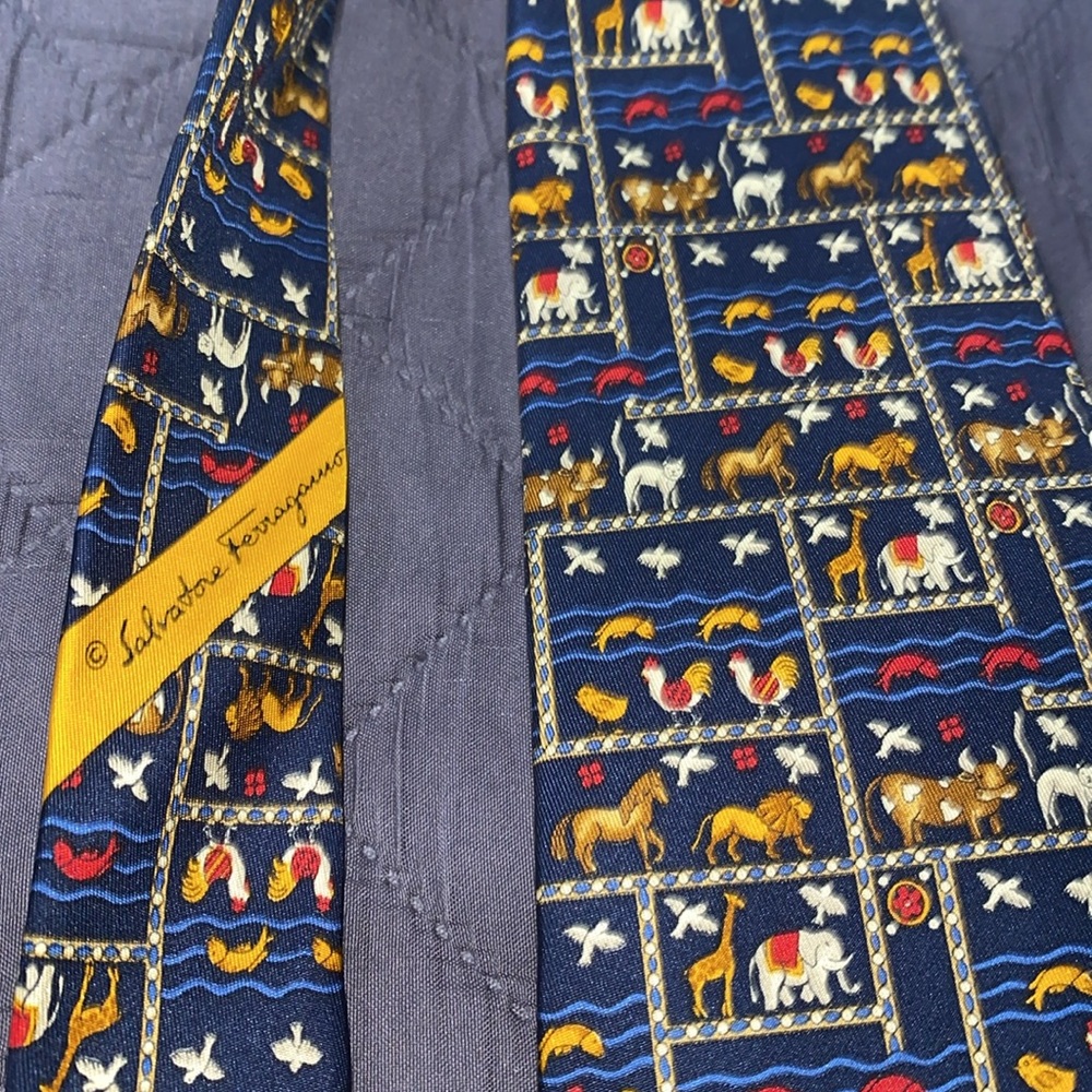 Salvatore Ferragamo tie - Picture 2 of 4